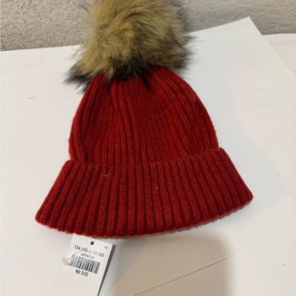 Abercrombie Red  HAT POMPOM Knit Hat w PomPom - Picture 8 of 9